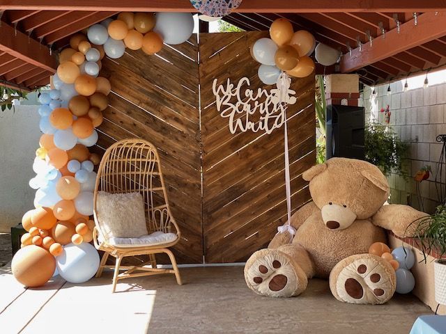 Wood wall with balloon garland